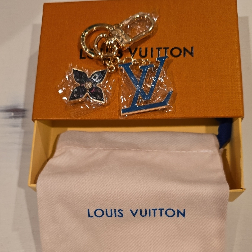 Louis Vuitton Gold and Blue Key Holder